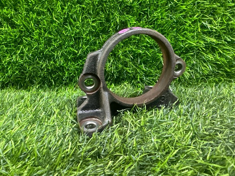 Кронштейн привода TOYOTA ESTIMA ACR50 передний правый (б/у)