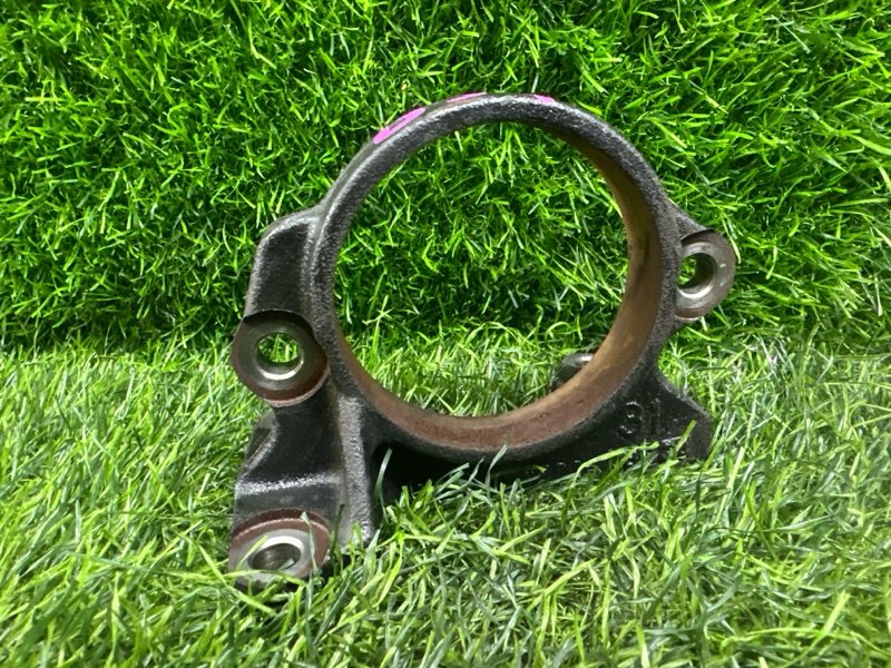 Кронштейн привода TOYOTA ESTIMA ACR50 передний правый (б/у)