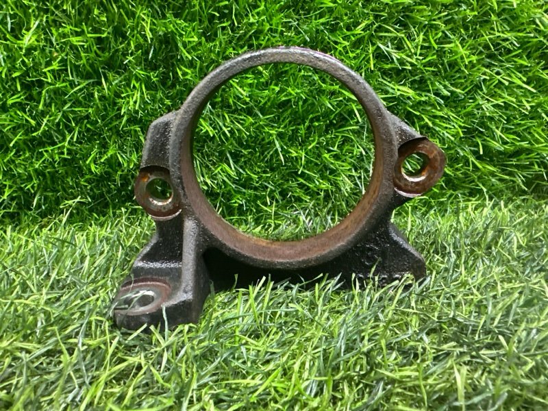 Кронштейн привода TOYOTA ESTIMA ACR50 передний правый (б/у)