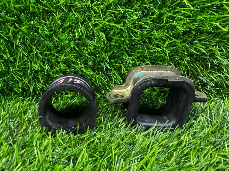 Крепление рулевой рейки Subaru Impreza GF3 (б/у)