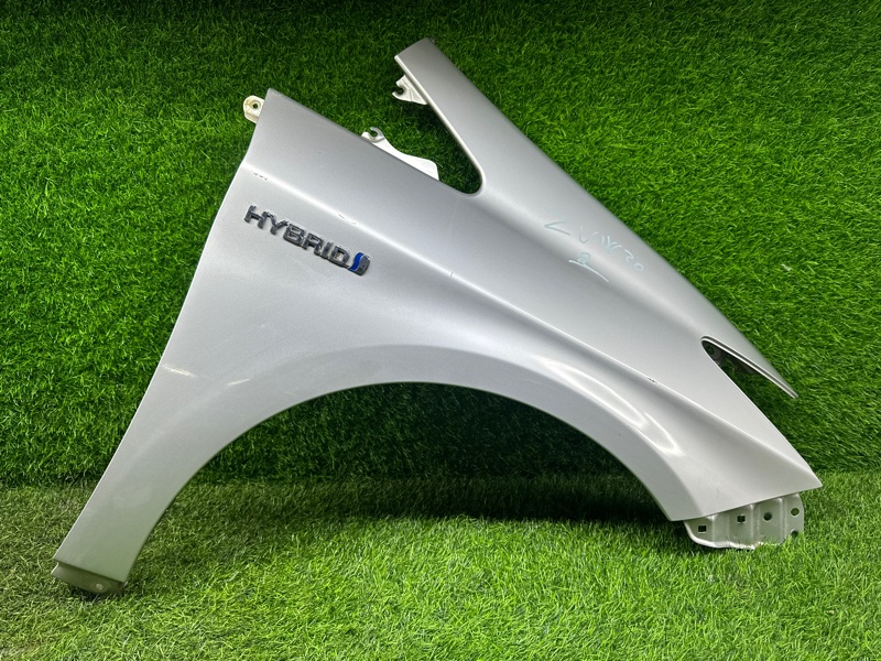 Крыло Toyota Prius ZVW30 2ZR-FXE переднее правое (б/у)