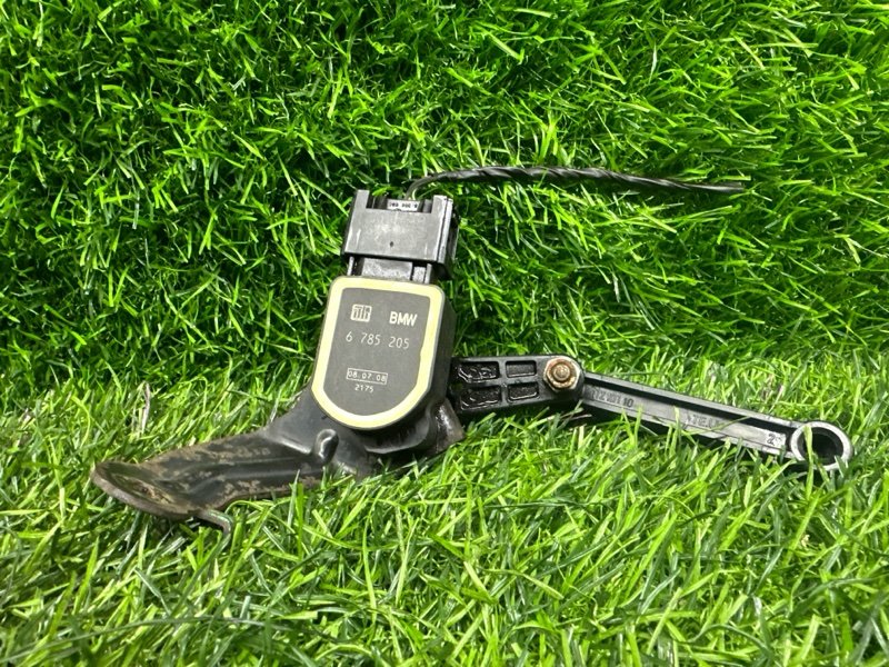 Датчик высоты подвески BMW X5 E70 задний (б/у)