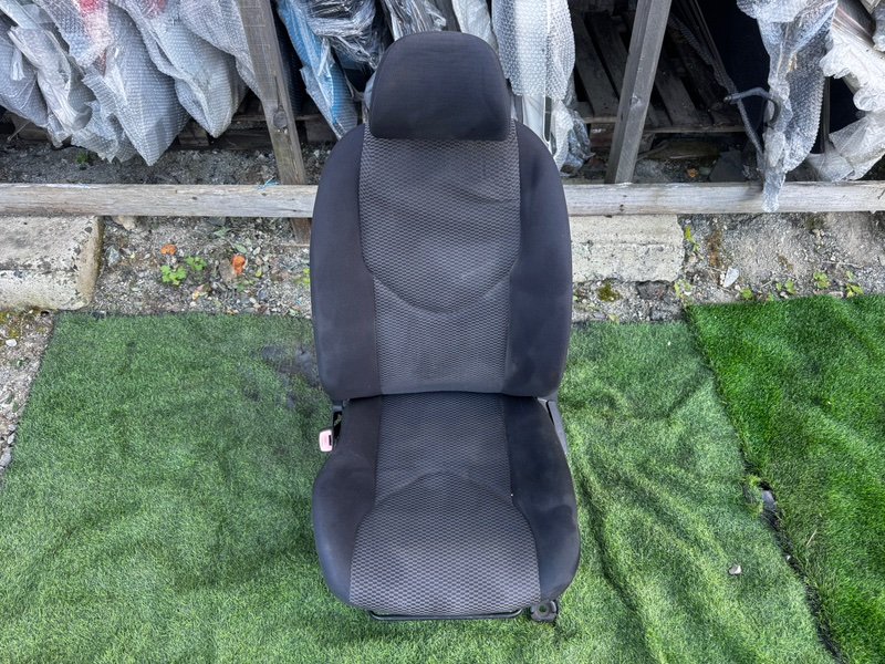 Сидение TOYOTA Rav4 ACA31 2AZFE переднее левое (б/у)