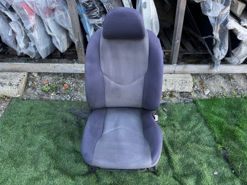 Сидение TOYOTA RAV4 ACA31 2AZFE переднее правое (б/у)