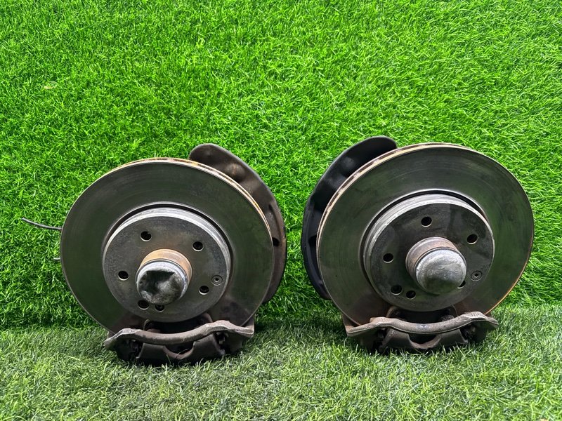 Ступицы ПАРА Лево/Право MERCEDES-BENZ C-KLASS W202 передние (б/у)