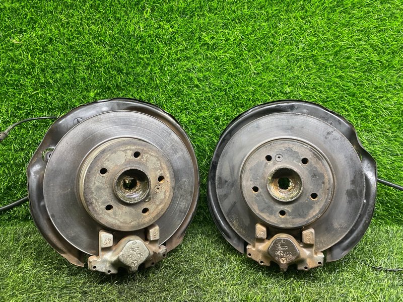 Ступицы ПАРА Лево/Право MERCEDES-BENZ C-KLASS W203 задние (б/у)