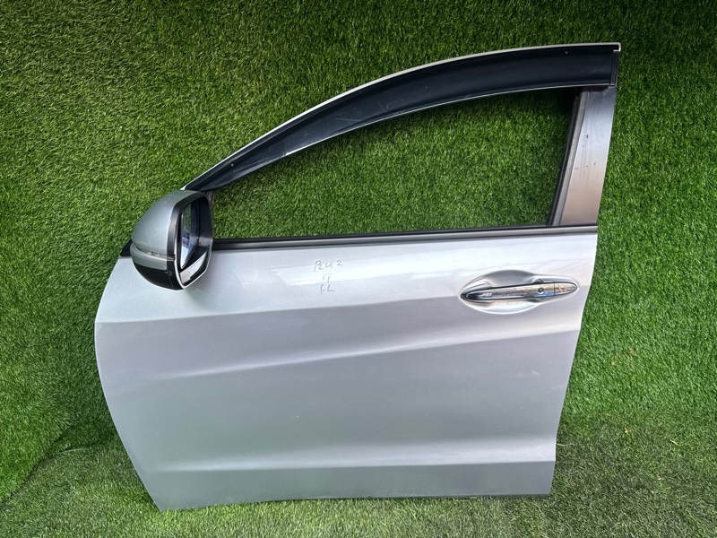 Дверь HONDA VEZEL RU2 L15B передняя левая (б/у)