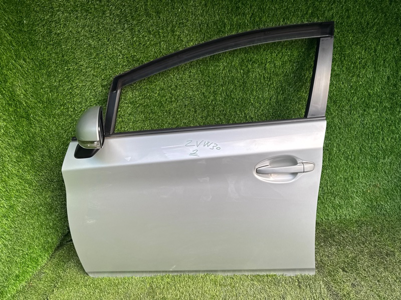 Дверь TOYOTA PRIUS ZVW30 2ZRFXE 2010 передняя левая (б/у)