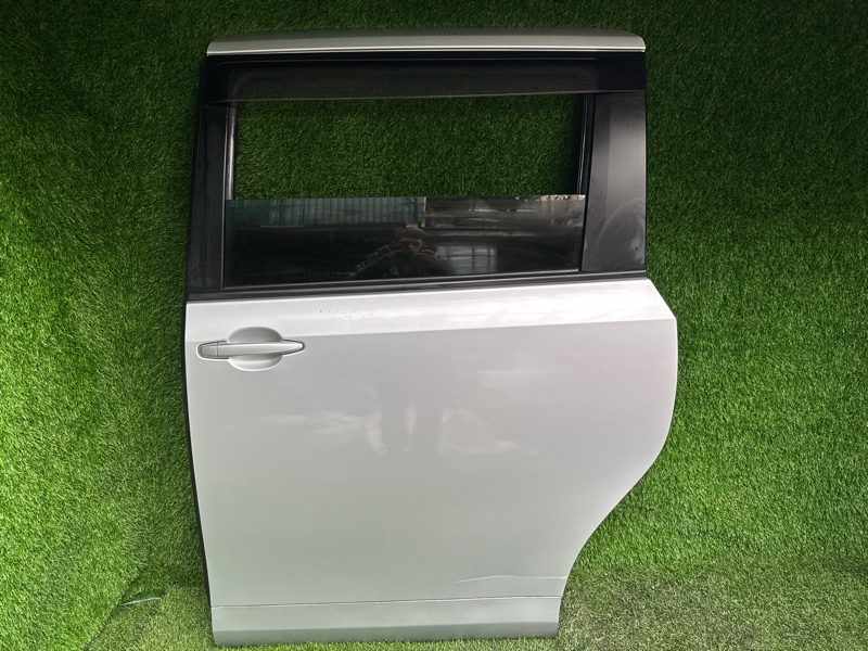 Дверь TOYOTA VOXY ZRR75 3ZRFE задняя левая (б/у)