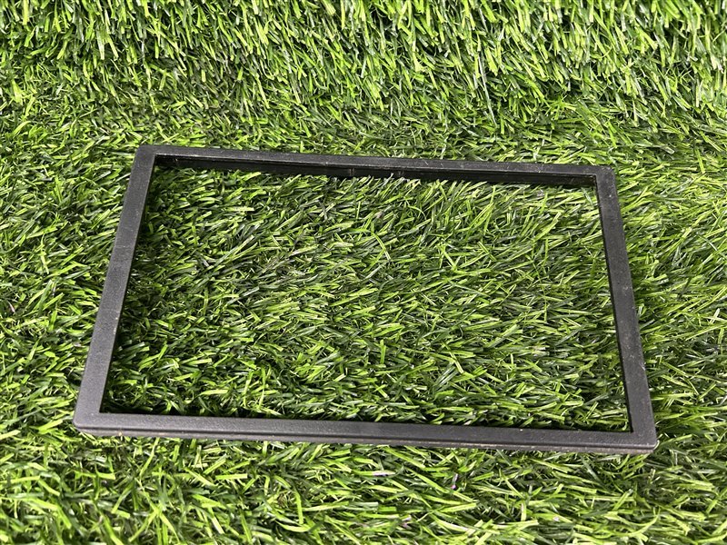 Рамка магнитолы Toyota Premio AZT240 NZT240 NZT260 ZRT260 ZRT261 ZRT265 ZZT240 ZZT245 (б/у)