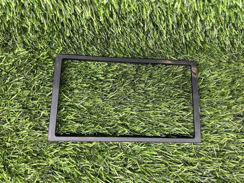 Рамка магнитофона Toyota Corolla CDE120 NZE120 NZE121 NZE124 ZZE120 ZZE120L ZZE121 ZZE121L ZZE122 ZZE123 ZZE123L ZZE124 CE120 (б/у)