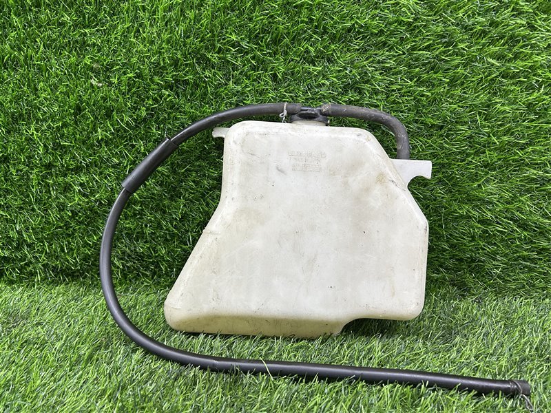 Бачок расширительный Toyota Land Cruiser HDJ81 1HDFT (б/у)