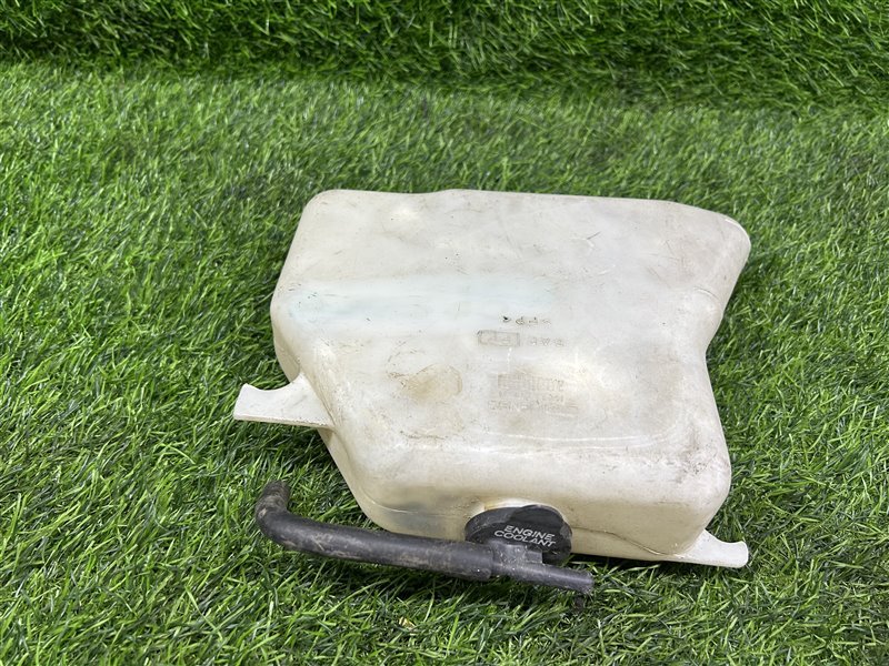 Бачок расширительный Toyota Land Cruiser HDJ81 1HDFT (б/у)