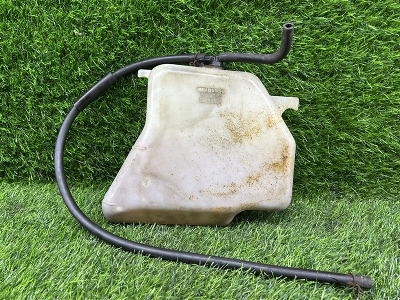 Бачок расширительный Toyota Land Cruiser HDJ81 1HDFT (б/у)