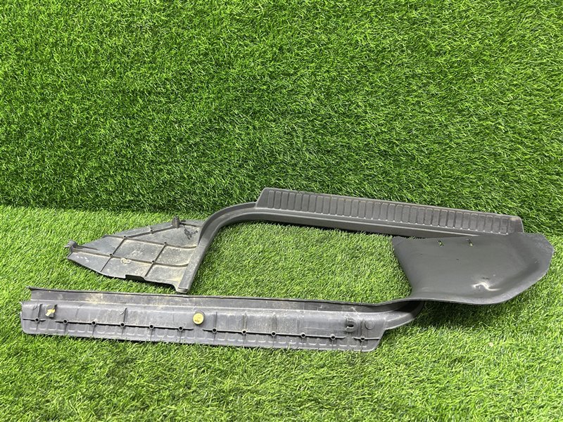 Порожек салона лево/право TOYOTA Land Cruiser HDJ81 1HDT передний (б/у)