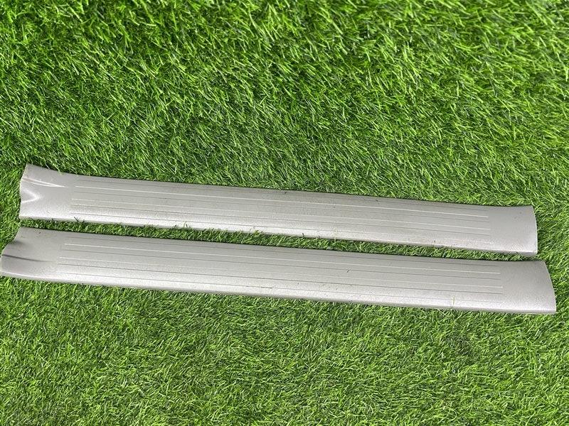 Порожки салона ПАРА ЛЕВО/ПРАВО Toyota Land Cruiser Prado VZJ120 GRJ120 GRJ120W GRJ121 GRJ121W KDJ120 KDJ120W KDJ121 (б/у)