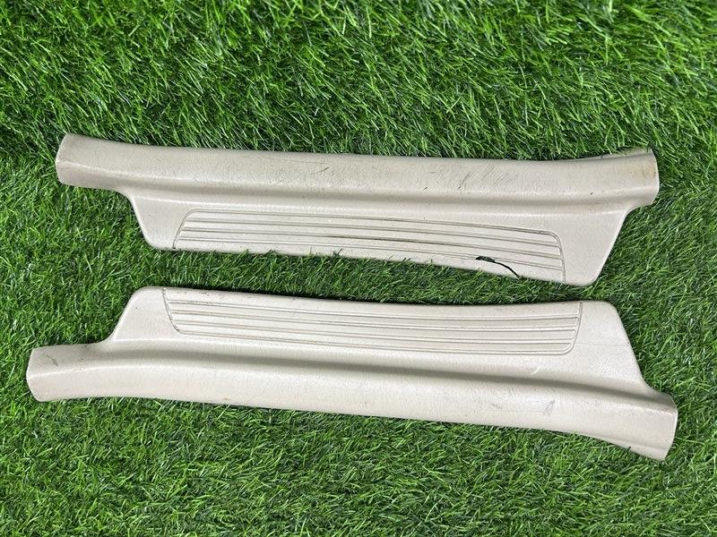 Порожек салона лево/право TOYOTA Land Cruiser UZJ100 1HDFTE задний (б/у)