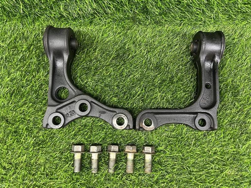 Крепление редуктора Toyota Hilux Surf KDJ90 KDJ90W KDJ95 KDJ95W KZJ90 KZJ90W KZJ95 KZJ95W LJ90 LJ95 RZJ90 RZJ90W RZJ95 (б/у)