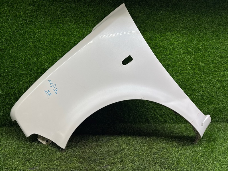 Крыло Toyota bB NCP30 2NZ-FE переднее левое (б/у)