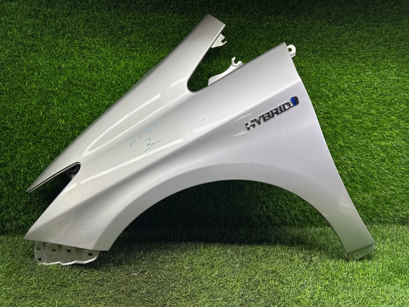 Крыло Toyota Prius ZVW30 2ZR-FXE переднее левое (б/у)