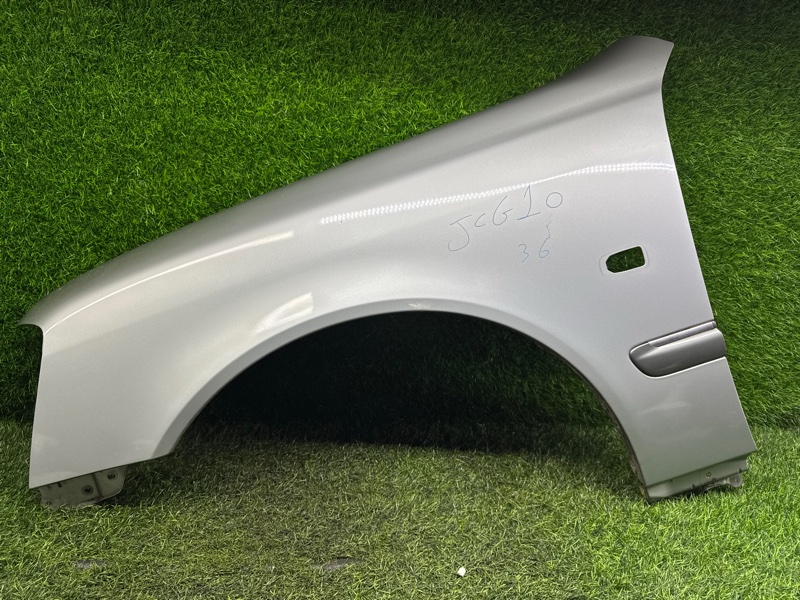 Крыло Toyota Progres JCG10 переднее левое (б/у)