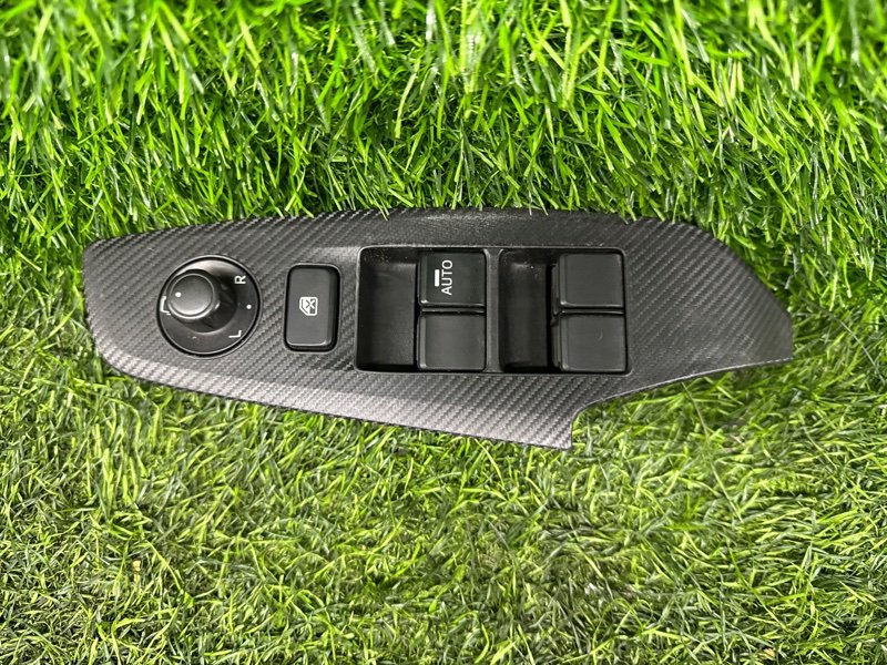 Пианино MAZDA AXELA BM2FS переднее правое (б/у)