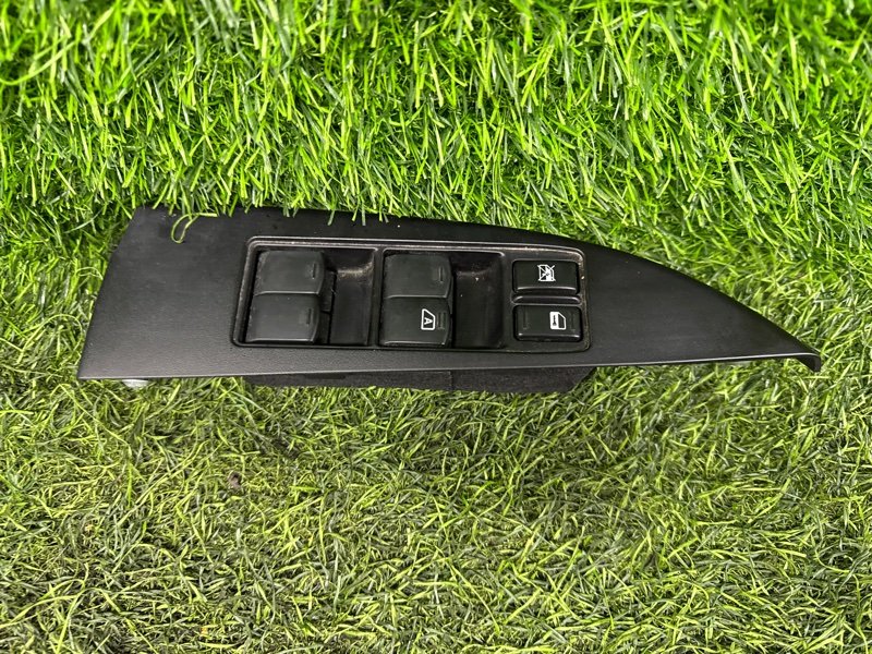 Пианино SUBARU LEGACY BRM переднее правое (б/у)