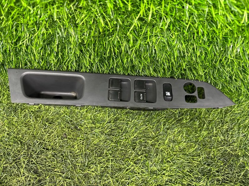 Пианино Suzuki Hustler MR31S R06A 2014 переднее правое (б/у)