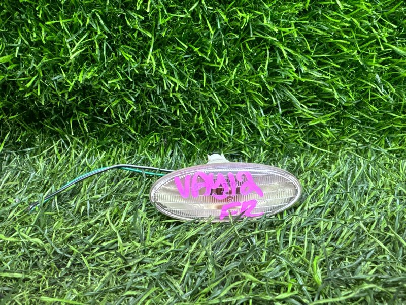 Поворотник в крыло лево/право Nissan AD VAY12 передний (б/у)