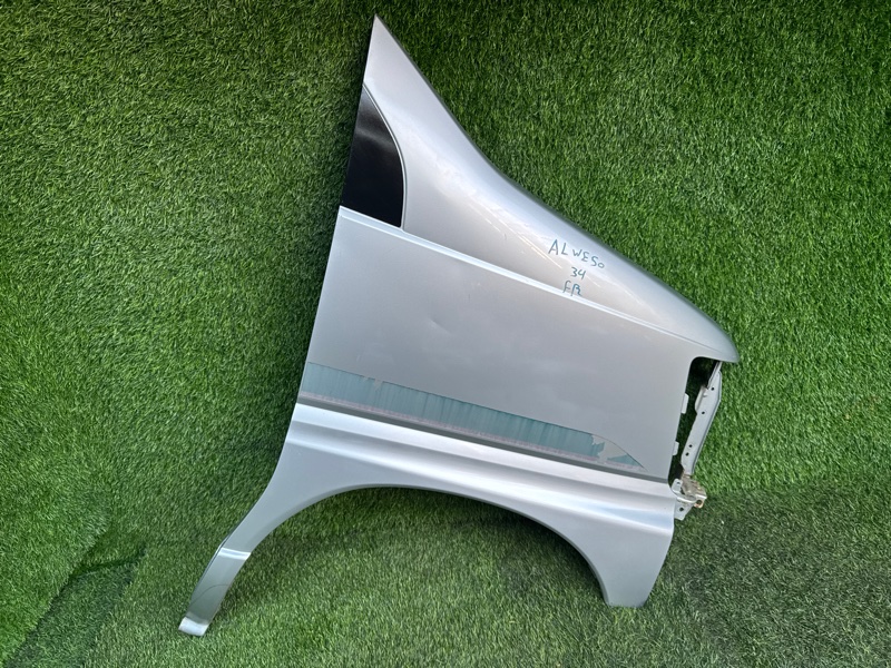 Крыло Nissan Elgrand ALWE50 VG33E 1998 переднее правое (б/у)