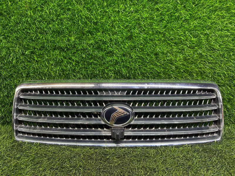 Решетка радиатора Toyota Progres JCG10 1JZ-FSE 2004 (б/у)