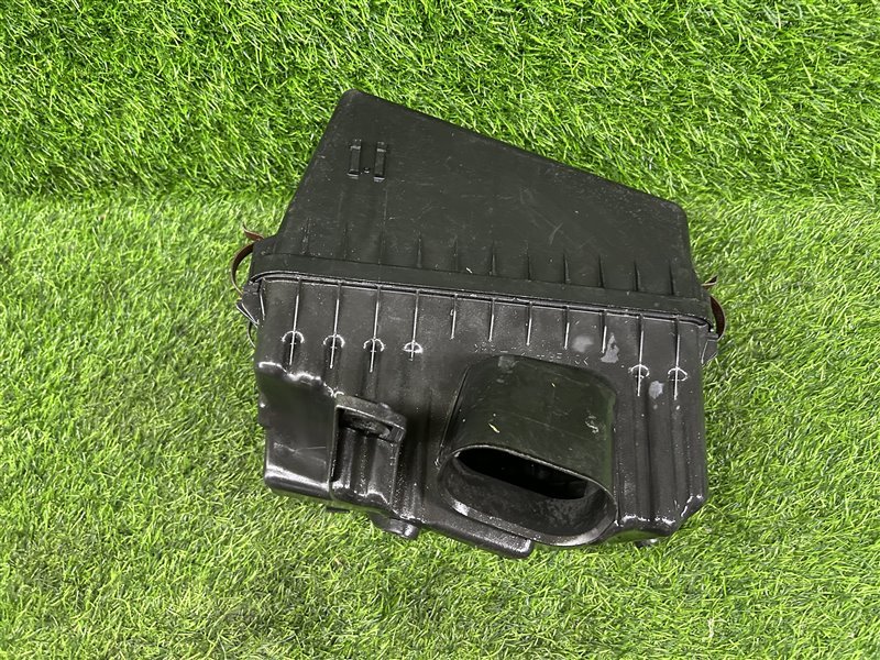 Корпус воздушного фильтра TOYOTA RAV4 SXA10 3SFE (б/у)