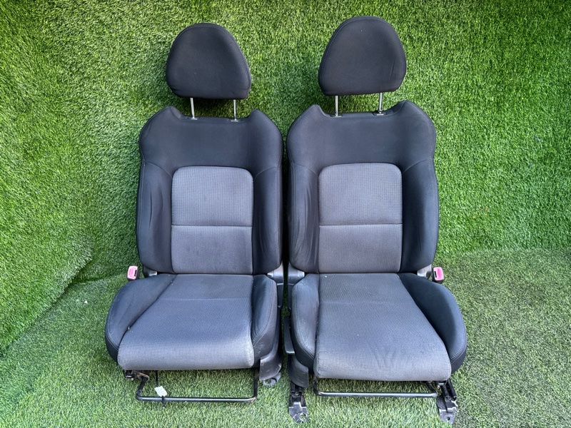 Сидения ПАРА лево/право Subaru Legacy BL5 передняя (б/у)
