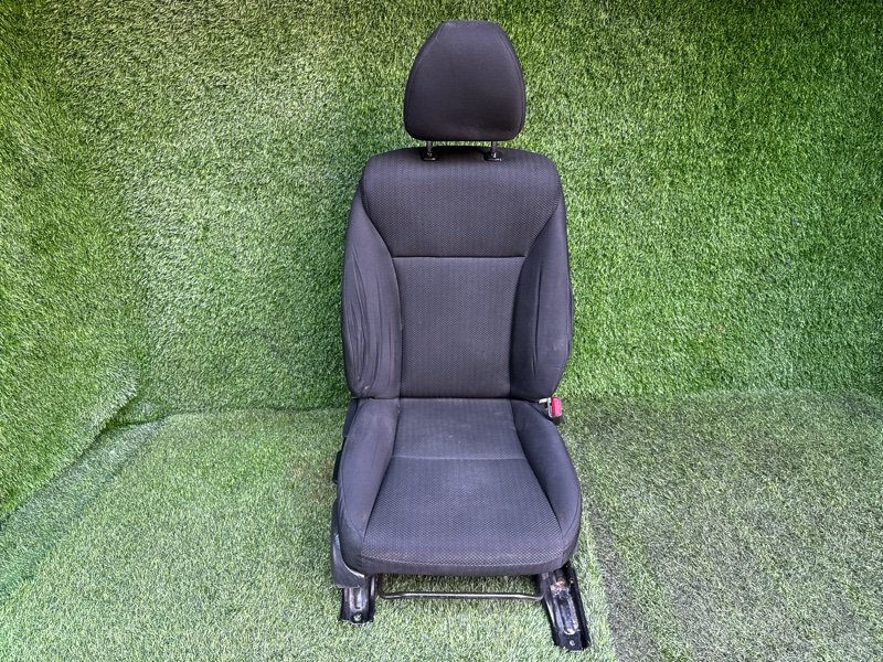 Сидение Honda Vezel RU2 переднее правое (б/у)