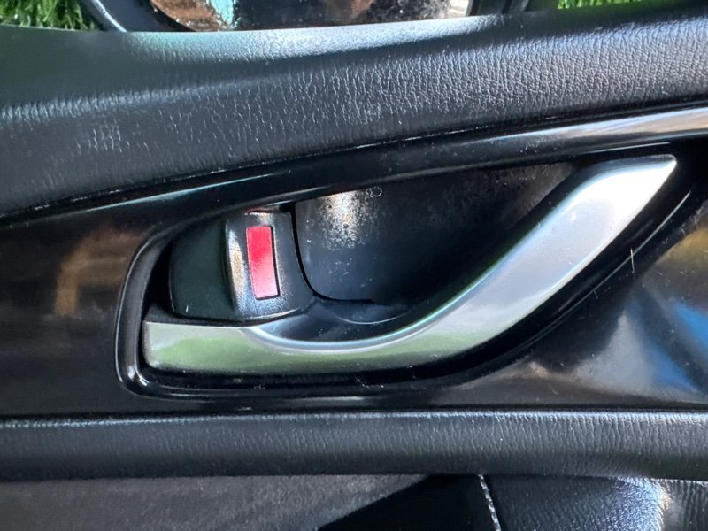 Ручка двери внутренняя MAZDA AXELA BM2FS передняя левая (б/у)