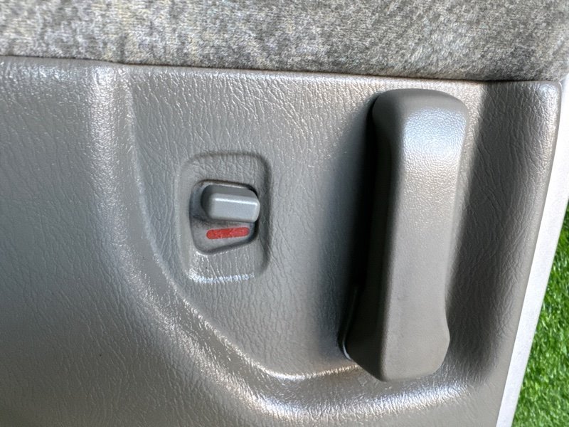 Ручка двери внутренняя Nissan Elgrand ALWE50 VG33E 1998 задняя левая (б/у)