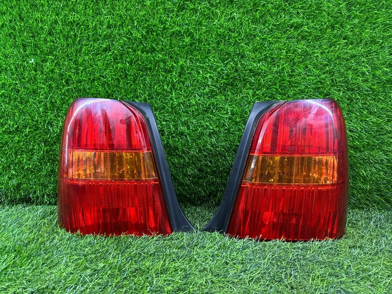 Стоп сигналы ПАРА лево/право Toyota PROGRES JCG10 задний (б/у)