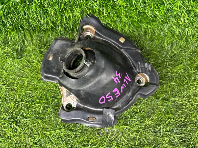 Пыльник рулевой колонки Nissan Elgrand ALWE50 VG33E 1998 (б/у)