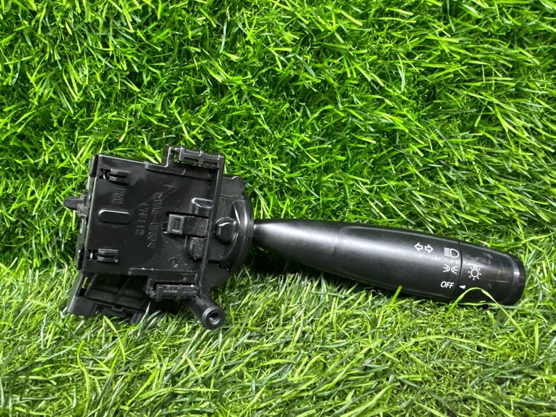 Блок подрулевых переключателей Suzuki Solio MA15S правый (б/у)