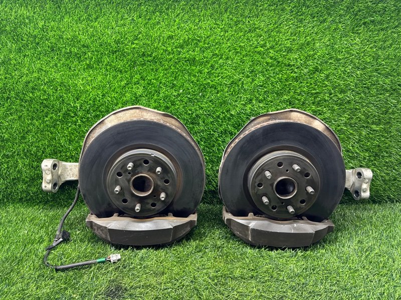 Ступицы ПАРА Лево/Право Lexus LS460 USF40 передние (б/у)