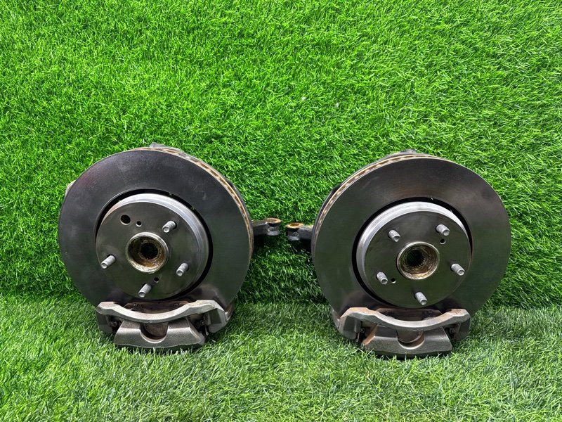 Ступицы ПАРА Лево/Право Toyota Vellfire ANH25 передние (б/у)