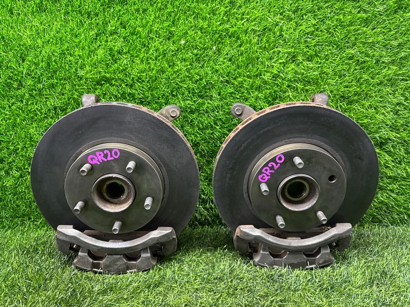 Ступицы ПАРА Лево/Право Nissan X-TRAIL NT30 передние (б/у)