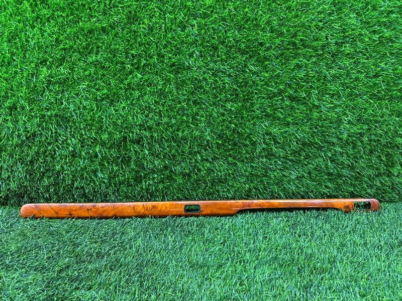 Консоль торпеды Toyota PROGRES JCG10 передний левый (б/у)