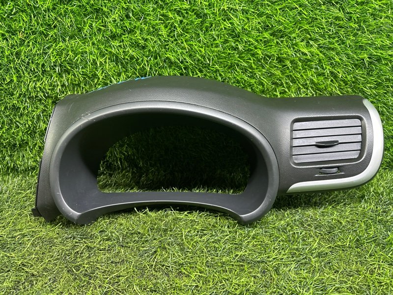 Рамка спидометра SUZUKI SOLIO MA15S правая (б/у)