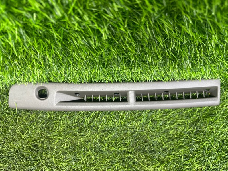 Дуйка NISSAN ELGRAND ALWE50 передняя правая (б/у)