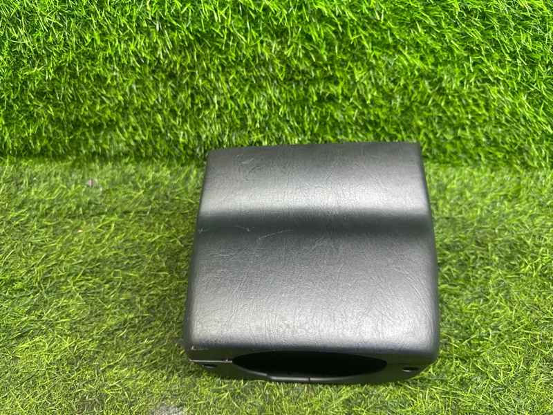 Кожух рулевой колонки TOYOTA PROGRES JCG10 (б/у)