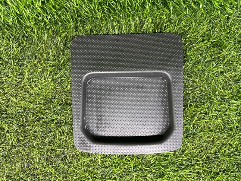 Подстаканник TOYOTA VOXY AZR60 передний (б/у)