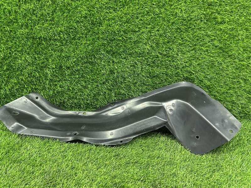 Защита горловины бензобака MITSUBISHI PAJERO V97W (б/у)