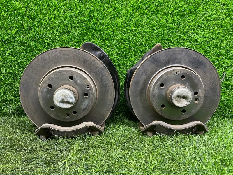 Ступицы ПАРА Лево/Право Mercedes-Benz C-Class W203 передние (б/у)