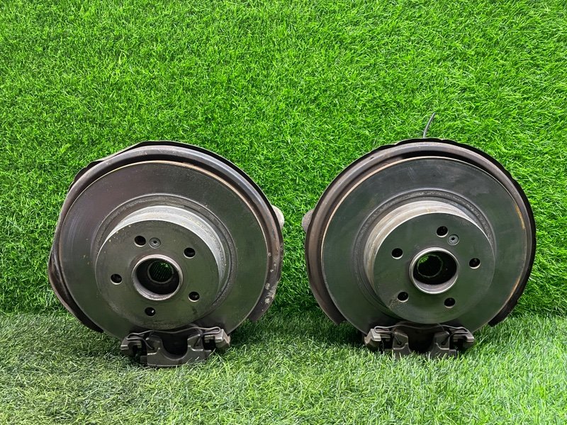 Ступицы ПАРА Лево/Право Mercedes-Benz C-Class W204 задние (б/у)